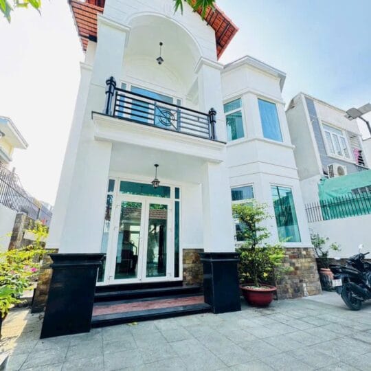 Cần bán gấp biệt thự 9x17m đối diện Vạn Phúc