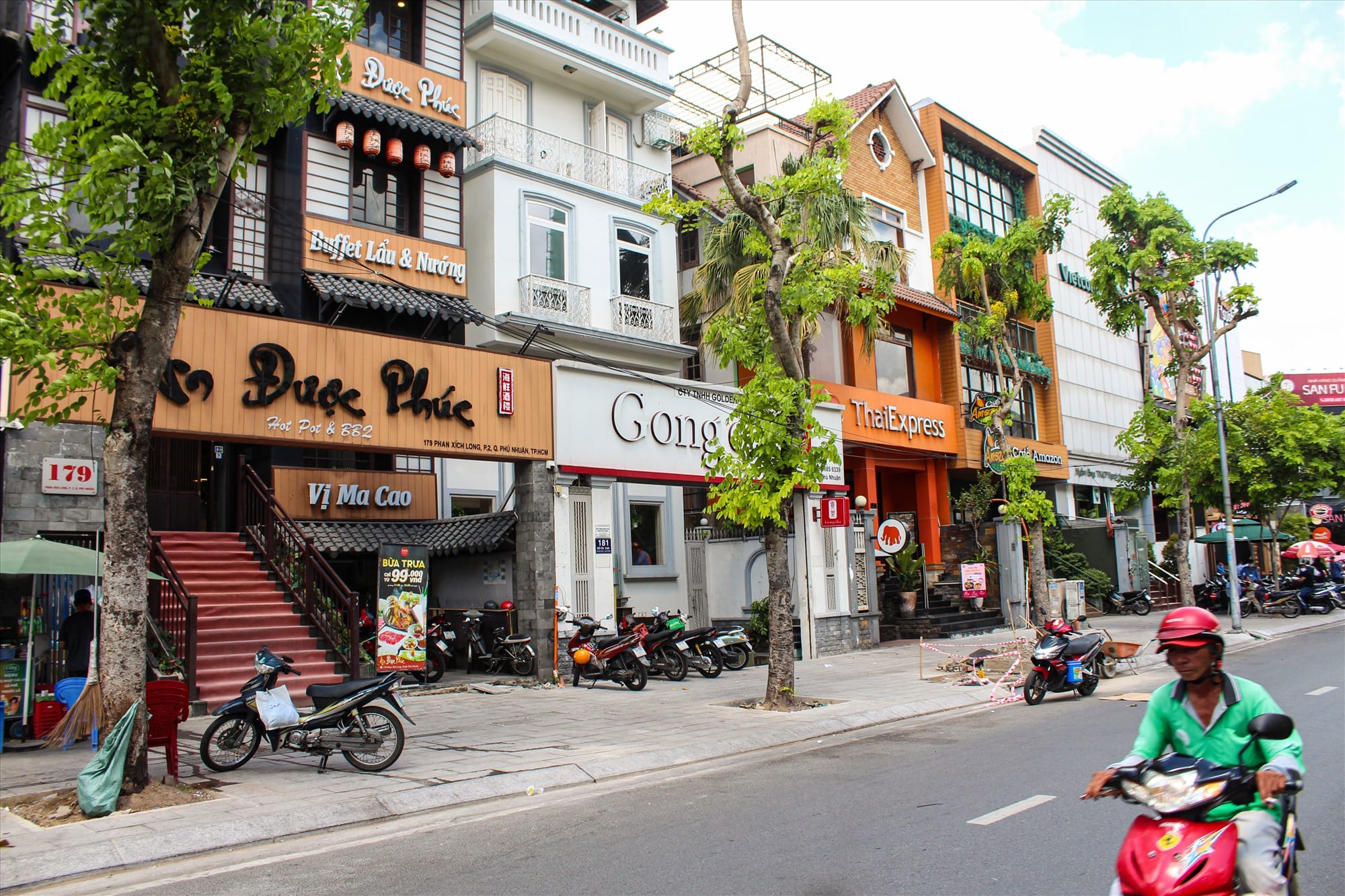 Bán tòa nhà 6 tầng 236-238 Phan Xích Long Phú Nhuận