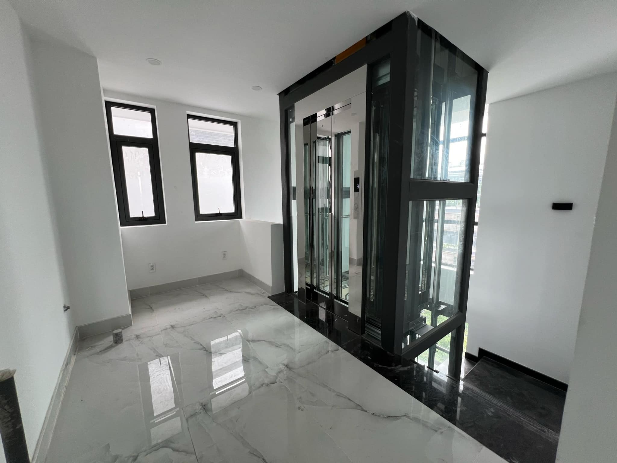 Bán nhà phố góc 182m2 hướng Đông Nam đường 20m tại Vạn Phúc