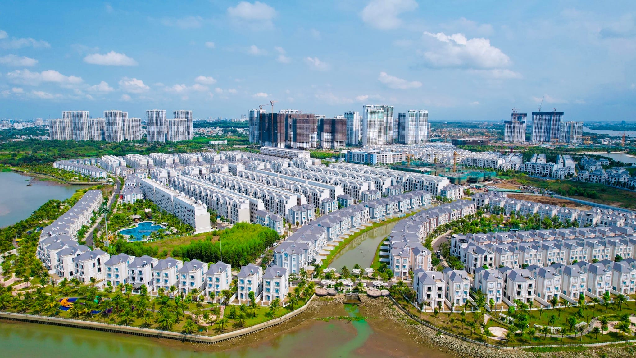 Bán biệt thự ven hồ 252m2 Vinhomes Grand Park