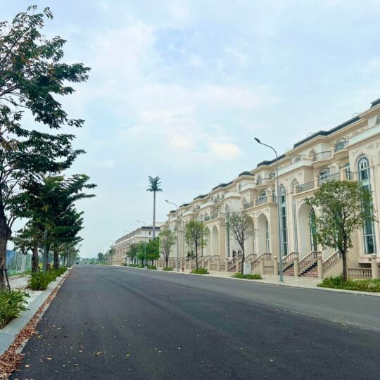 Bán biệt thự Sunlake Villas Vạn Phúc đường 25m giá rẻ hơn 10 tỷ