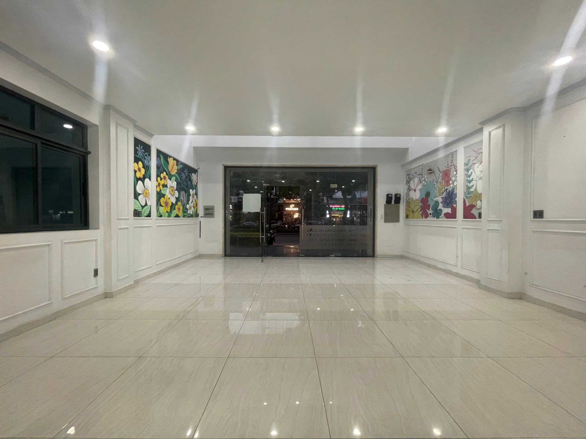 Bán nhà phố 180m2 mặt tiền Nguyễn Thị Nhung Vạn Phúc City