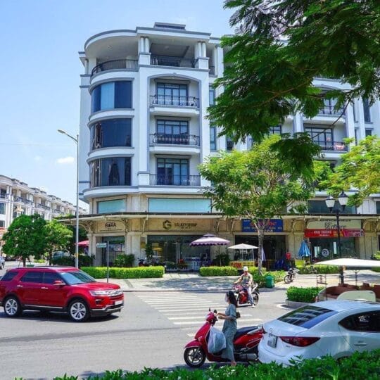 Bán nhà phố 180m2 mặt tiền Nguyễn Thị Nhung Vạn Phúc City