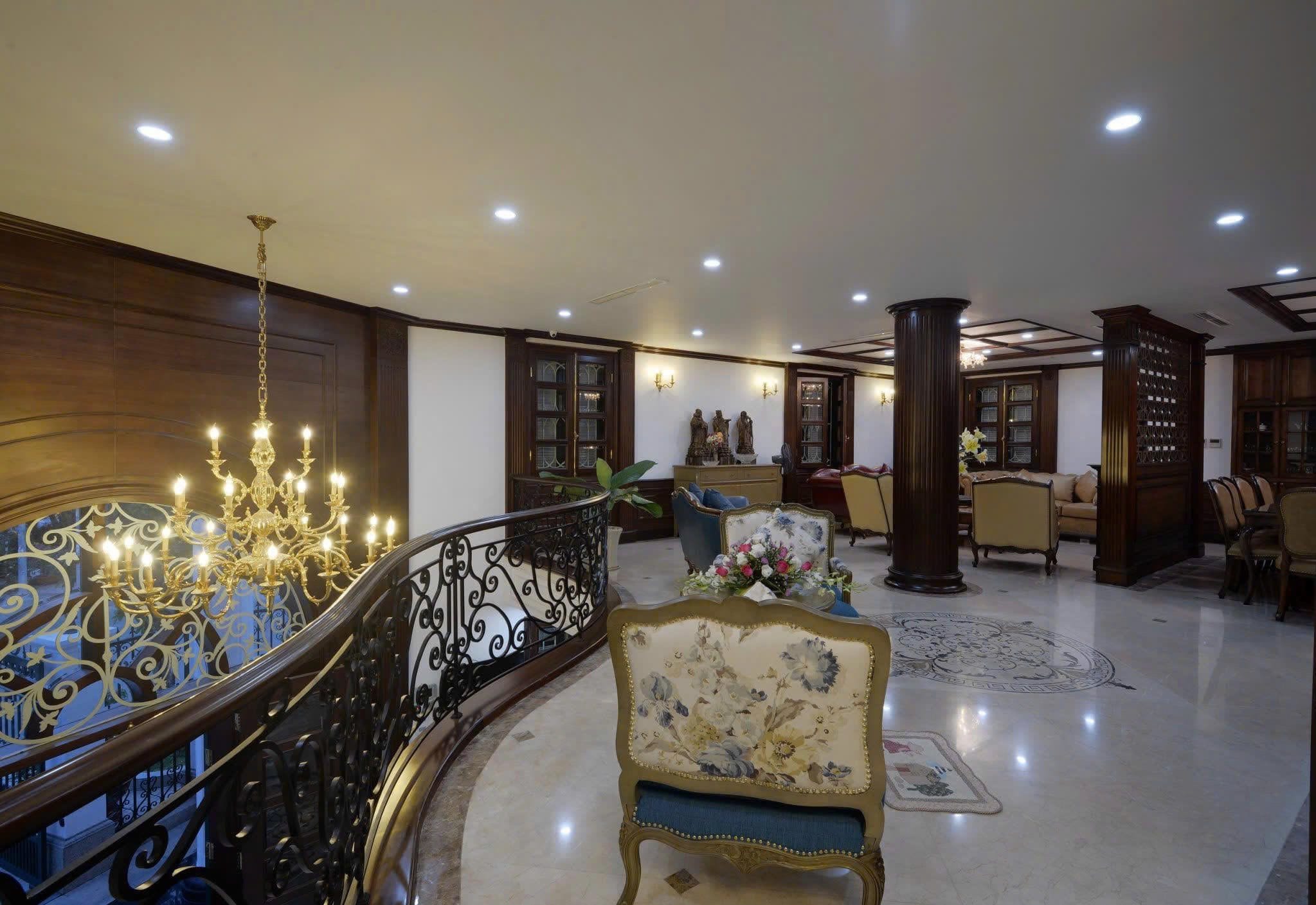Bán biệt thự góc 238m2 ngã tư trung tâm bên sông Hiệp Bình Chánh