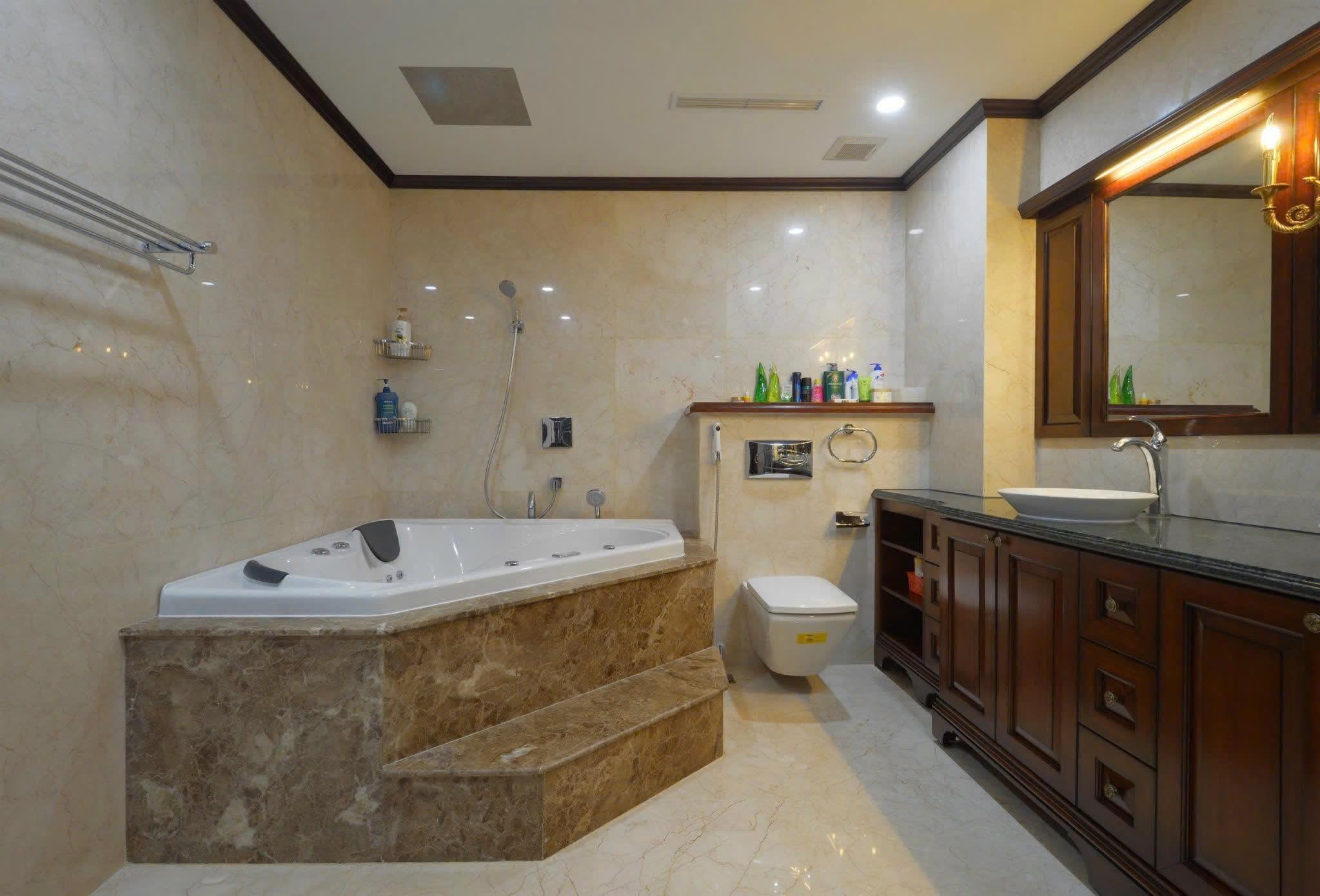 Bán biệt thự góc 238m2 ngã tư trung tâm bên sông Hiệp Bình Chánh