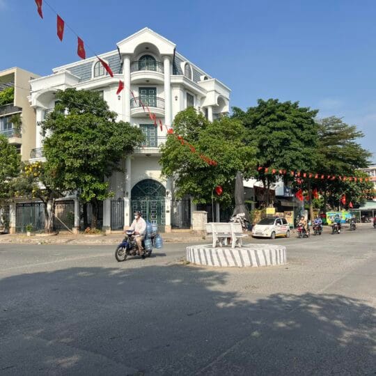 Bán biệt thự góc 238m2 trung tâm bên sông Hiệp Bình Chánh