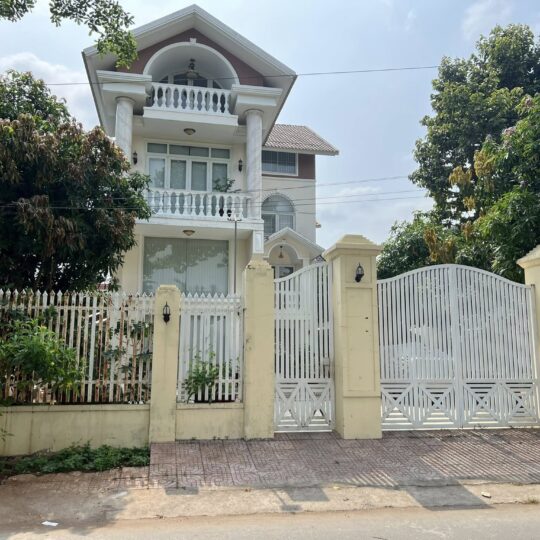 Bán biệt thự 368m2 góc 2 mặt tiền ở Hiệp Bình Chánh Thủ Đức
