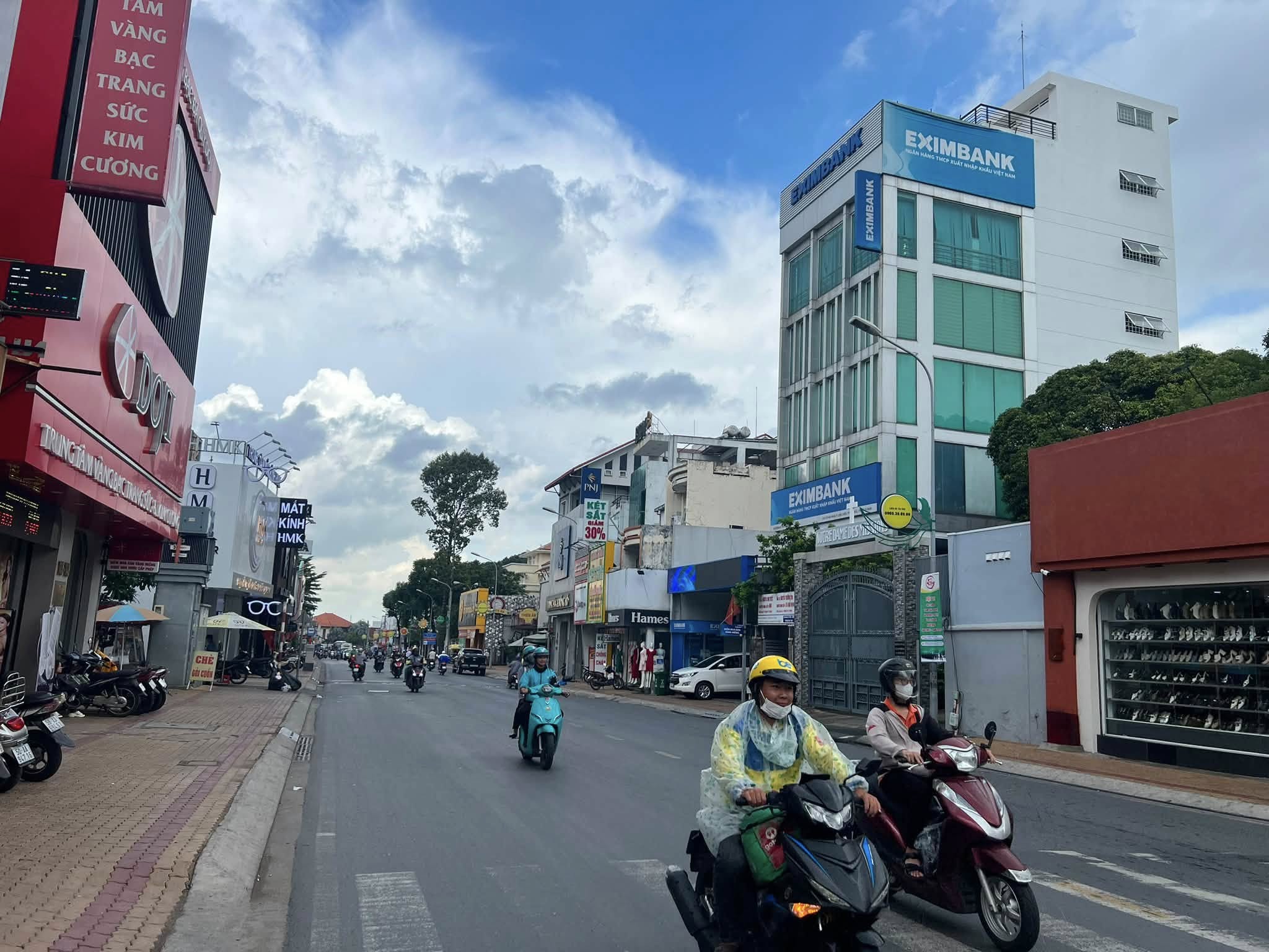 Bán nhà 146-148 Võ Văn Ngân Bình Thọ Thủ Đức DOJI