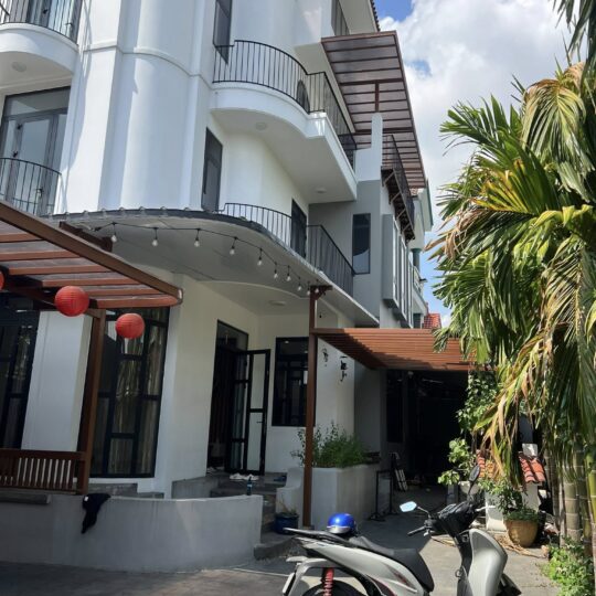Biệt thự 275m2 góc bên sông Sài Gòn phường Hiệp Bình Chánh,Thủ Đức