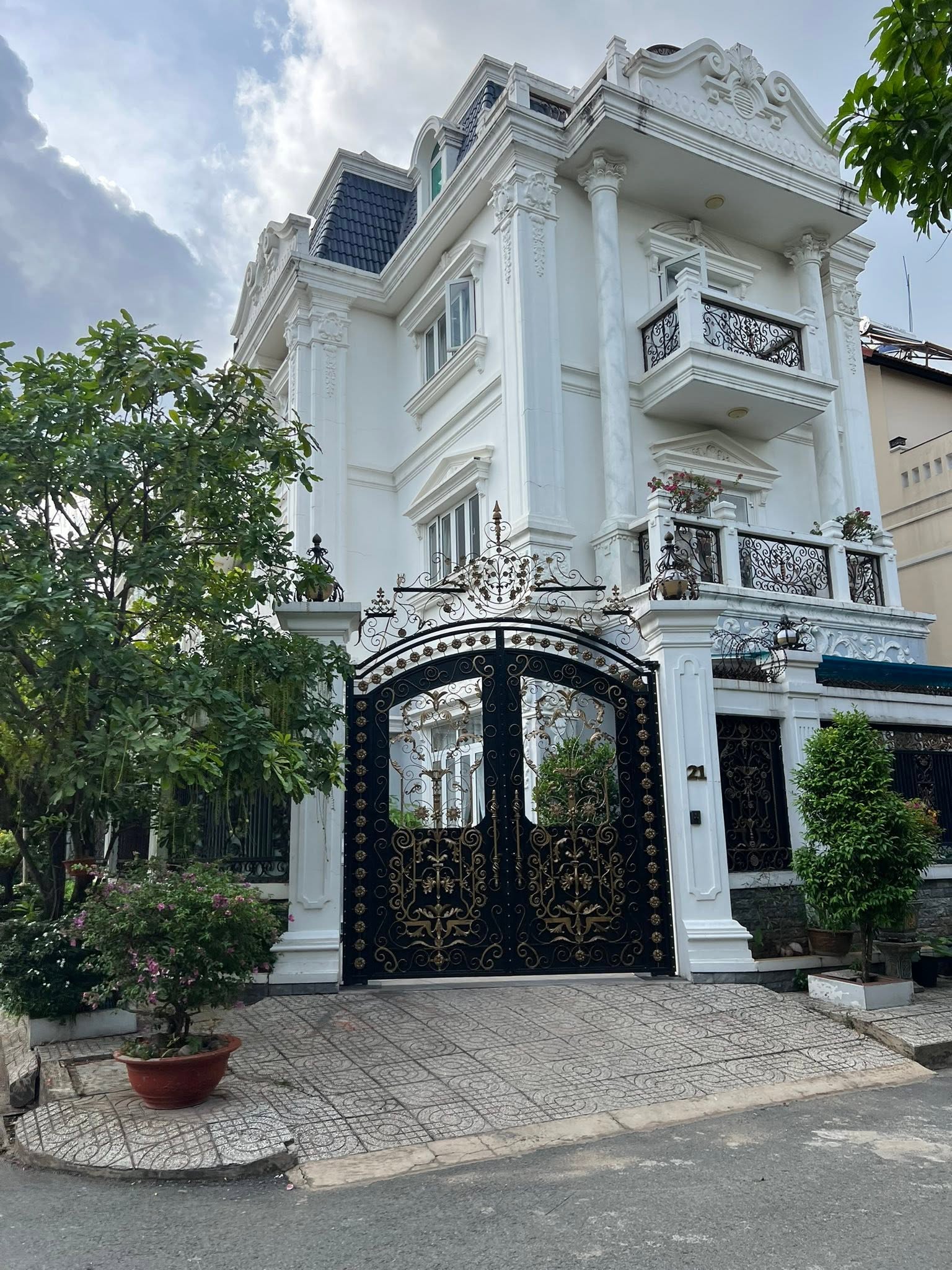 Bán lô đất 200m2 góc 2 mặt tiền gần đường Hiệp Bình Thủ Đức