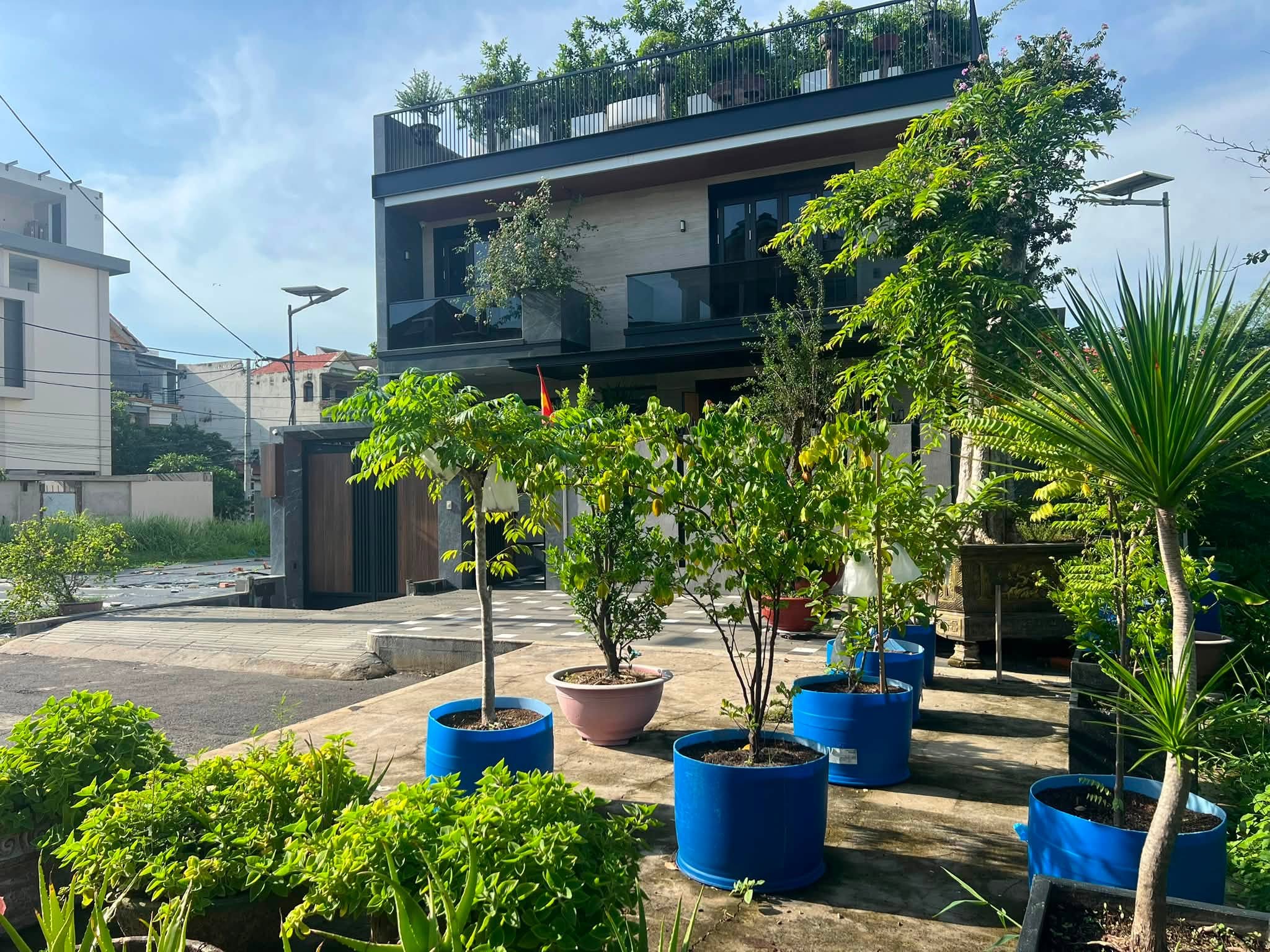 Bán lô đất 122m2 mặt tiền đường 20m bên sông Sài Gòn phường Hiệp Bình